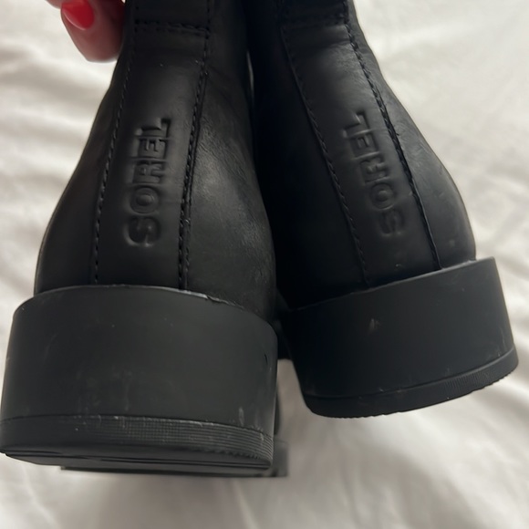 Black Sorel waterproof ankle booties - Picture 3 of 3